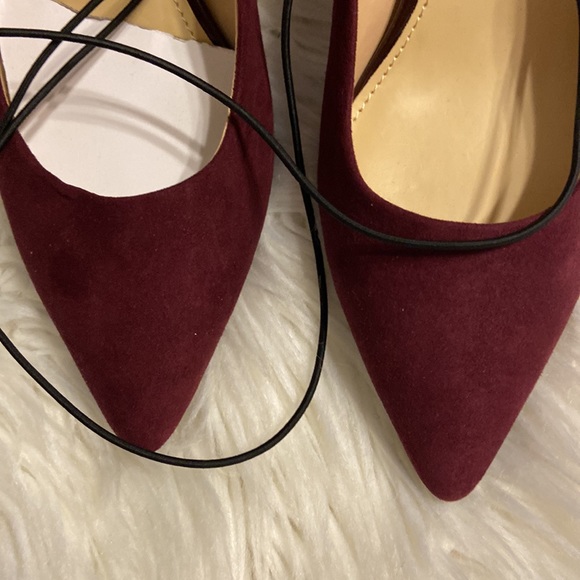 Liz Claiborne very unique women shoes suede and heel 2” size 8M - Picture 3 of 12